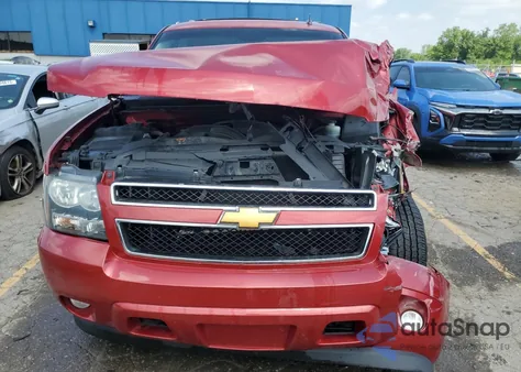 2013 Chevrolet Suburban C1500 Lt z USA, uszkodzony, nr VIN 1GNSCJE08DR367686